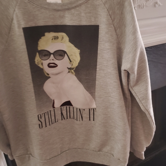 Marilyn Monroe Sweatshirt - Picture 3 of 5